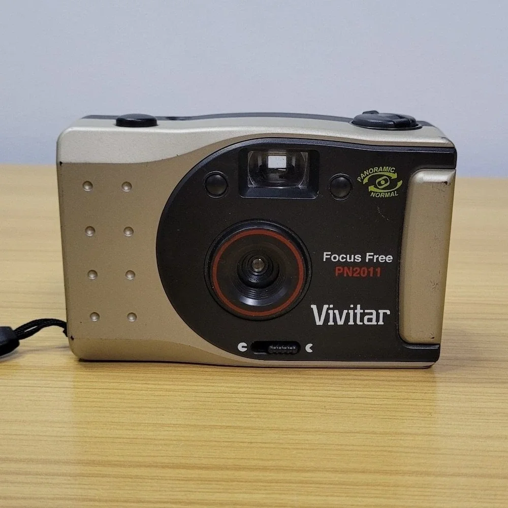 Vivitar PN2011 Focus Free Point & Shoot 35mm Film Camera